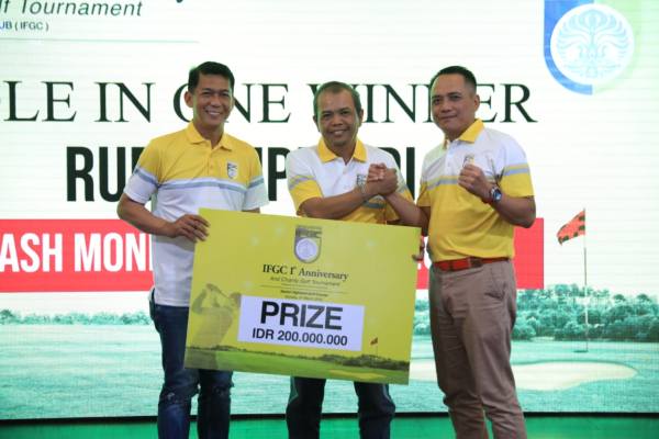  ILUNI FEB-UI Golf Club Gelar 1st Anniversary and Charity Golf Tournament