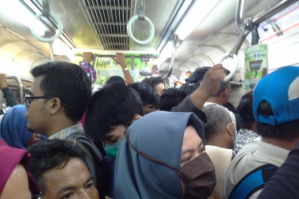  Alami Gangguan, Commuter Line Bekasi Hanya Sampai Cakung