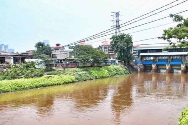  Menteri PUPR: Normalisasi Sungai di Jakarta Berhenti Sejak 2 Tahun
