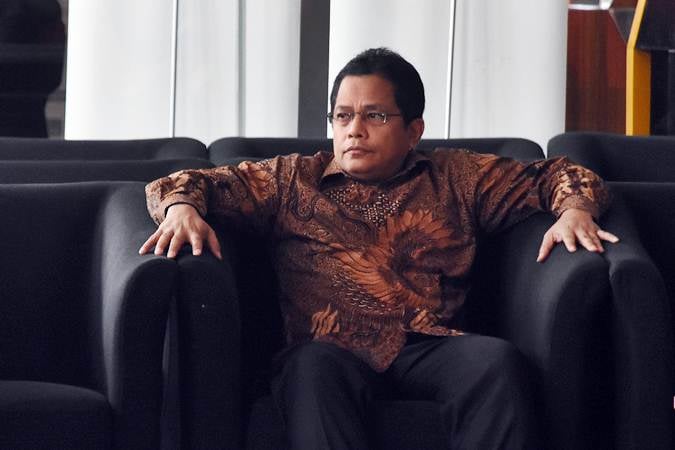 Sekretaris Jenderal DPR Indra Iskandar menunggu untuk menjalani pemeriksaan di Gedung KPK, Jakarta, Senin (18/2/2019)./ANTARA-Indrianto Eko Suwarso