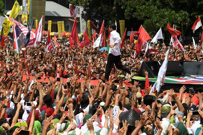  Kampanye di Banyumas, Jokowi Ajak Pendukungnya Perangi Hoaks