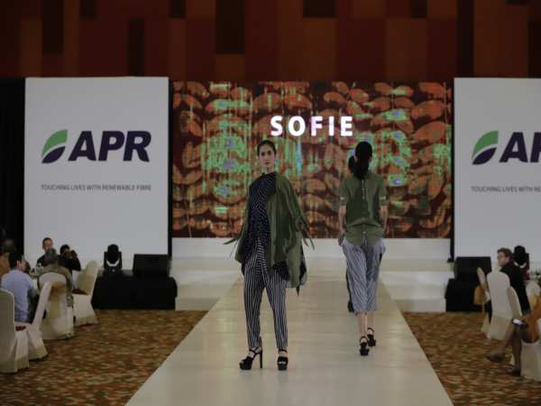  TEKSTIL RAMAH LINGKUNGAN : Rayon Viskosa untuk Fesyen Berkelanjutan
