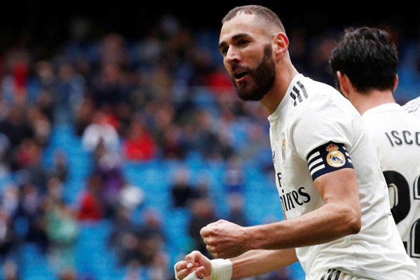  2 Gol Karim Benzema Kembalikan Real Madrid ke Jalur Kemenangan