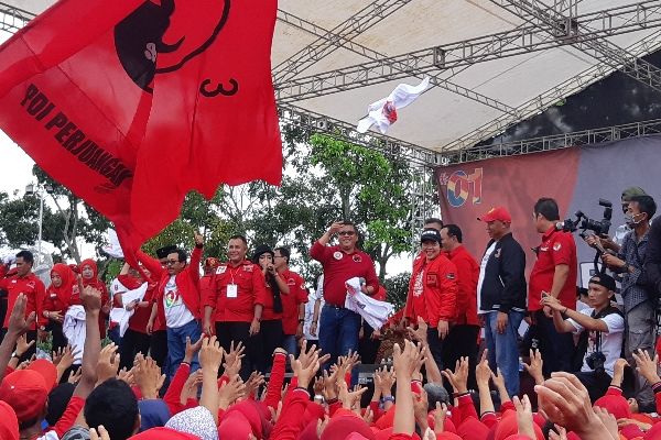  Sekjen PDIP: Bertemu Rakyat, Capek Jokowi Terobati