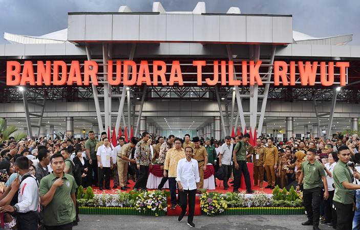  Presiden Jokowi Resmikan Terminal Baru Bandara Tjilik Riwut