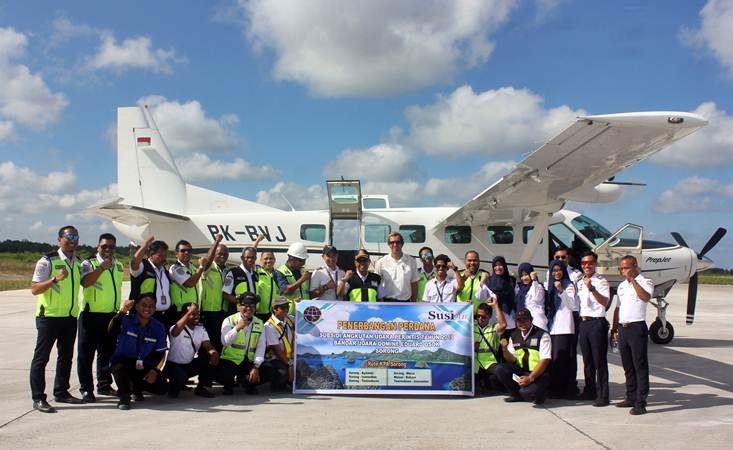  Penerbangan Perdana Susi Air di Bandara Domine Eduard Osok, Sorong