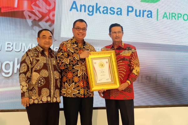  Direktur Utama Angkasa Pura I Raih Penghargaan Anugerah Indonesia Maju