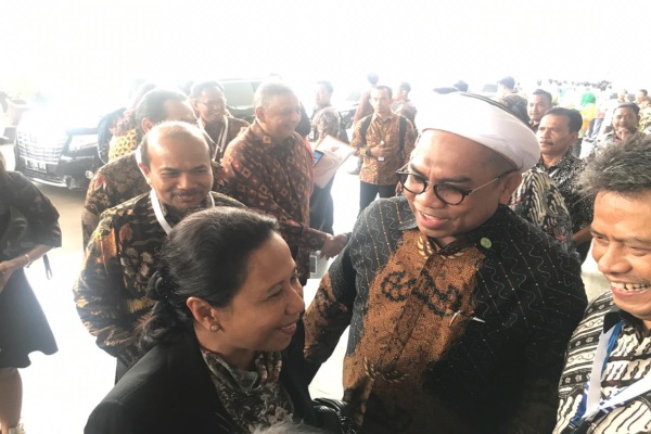  Kunjungi Pasar Pupuk Murah, Rini Perbanyak Program BUMN Untuk Bantu Masyarakat