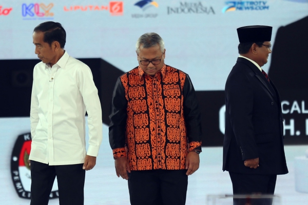  Survei Voxpol Center : Jokowi-Ma\'ruf 48,8 Persen, Prabowo-Sandi 43,3 Persen