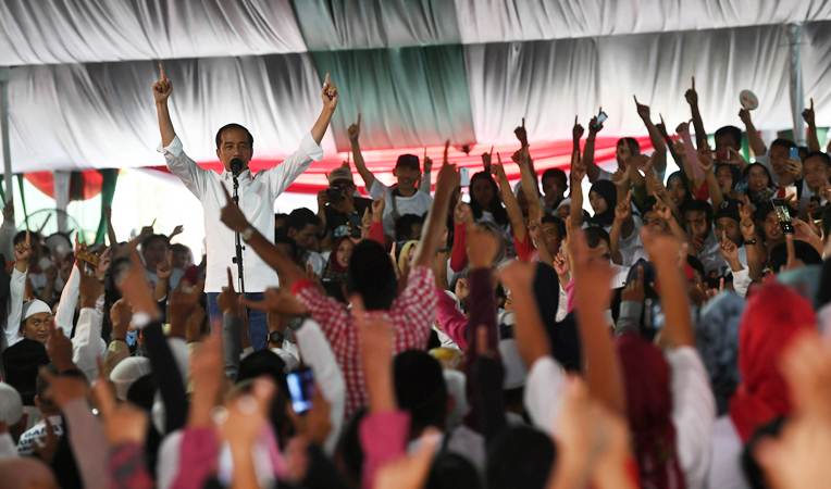  Capres Jokowi Kampanye di Sentul