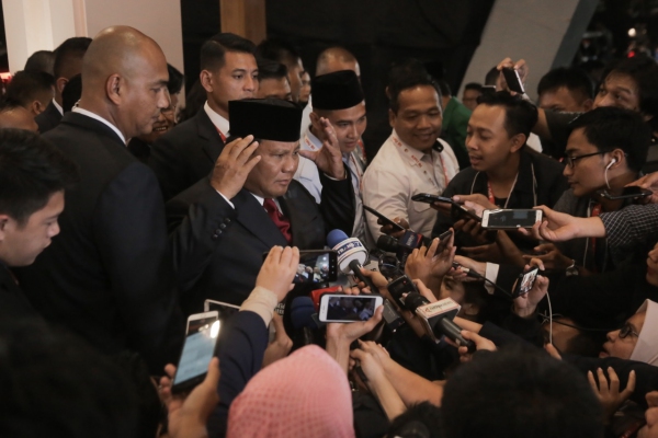 DEBAT PILPRES Capres nomor urut 02 Prabowo Subianto meninggalkan ruangan usai mengikuti debat Pilpres putaran terakhir di Jakarta, Sabtu (13/4/2019)/JIBI/Bisnis-Felix Jody Kinarwan