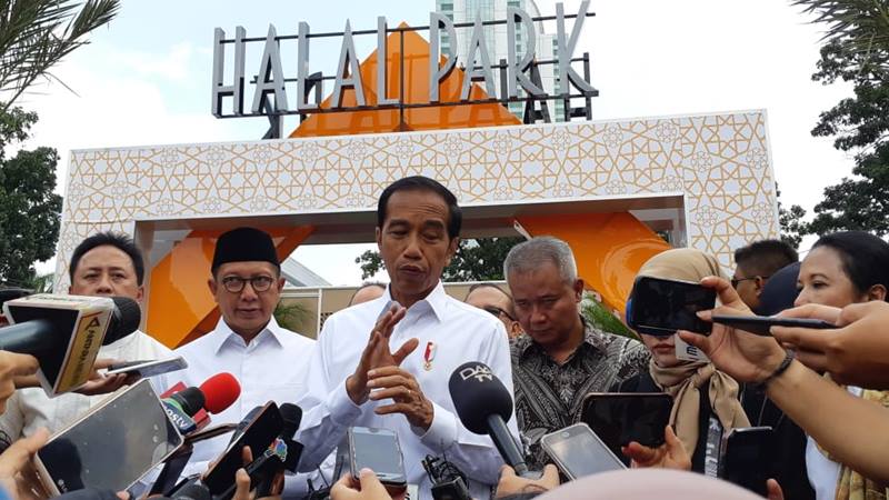  Pulang Umrah, Jokowi Resmikan Proyek Halal Park di GBK