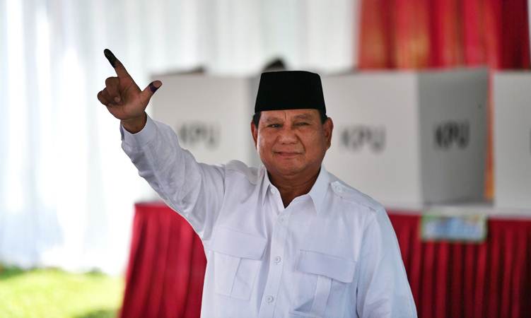  Prabowo Nyoblos di Bogor Didampingi Fadli Zon