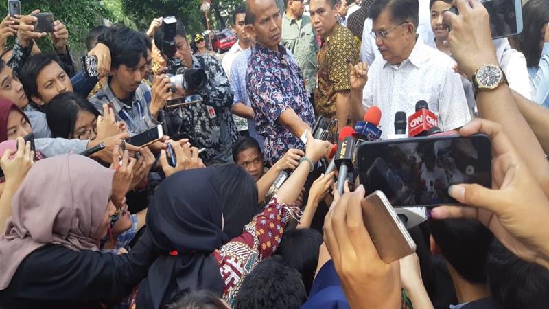  Quick Count Pilpres  2019, Jusuf Kalla Prediksi Jokowi Menang Tipis dari Prabowo