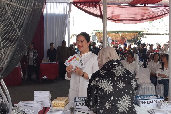  Puan Maharani Gunakan Hak Pilih Bareng Megawati