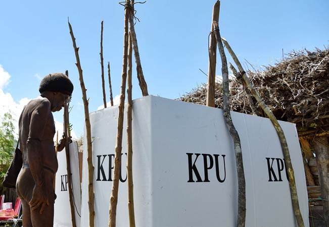  Gubernur Papua Tunda Pencoblosan di Distrik Jayapura Selatan