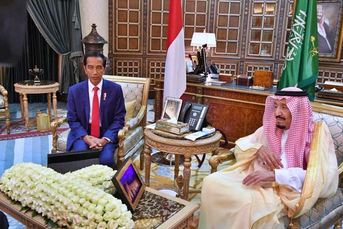  Jokowi Pimpin Ratas Tindaklanjuti Hasil Kunjungan ke Arab Saudi