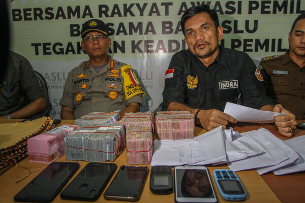  Bawaslu Jateng Tangani 27 Dugaan Politik Uang 