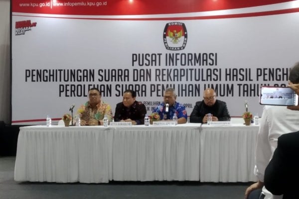  KPU-Bawaslu Minta Kedua Paslon Bersabar Tunggu Real Count