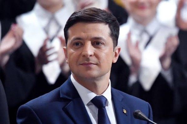  Komedian Zelensky Menangi Pemilu Ukraina, Poroshenko Akui Kekalahan