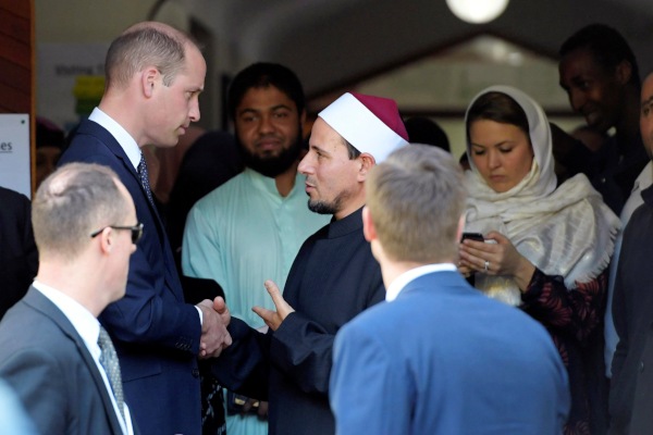  Berkunjung ke Selandia Baru, Pangeran William Bertemu Korban Penembakan Massal