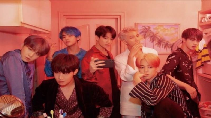  Album Persona BTS Masih di 10 Besar Chart Album Inggris