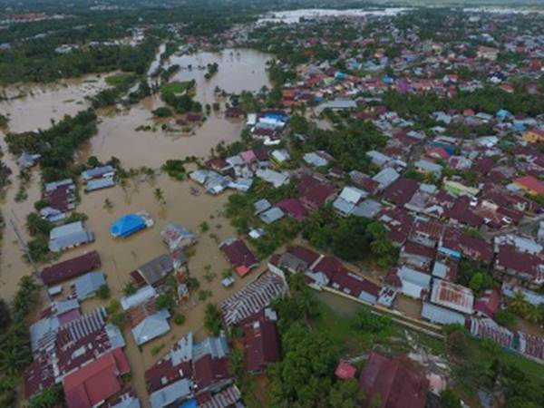Banjir Bengkulu Sebabkan 12.000 Warga Mengungsi
