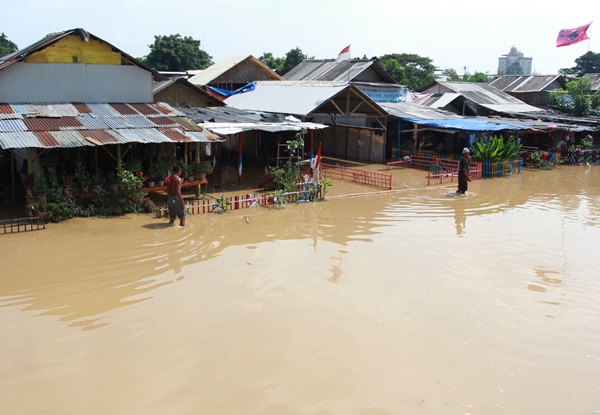  Hujan Deras Saat Kemarau Karena Gangguan Iklim