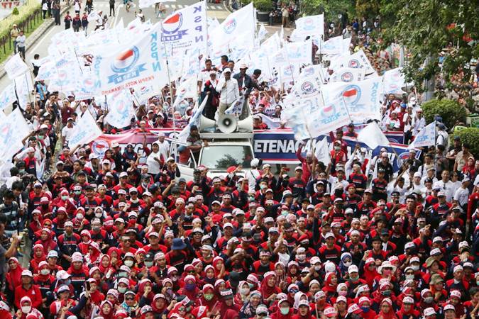  Massa Buruh Memulai Aksinya Memperingati Hari Buruh di Jakarta