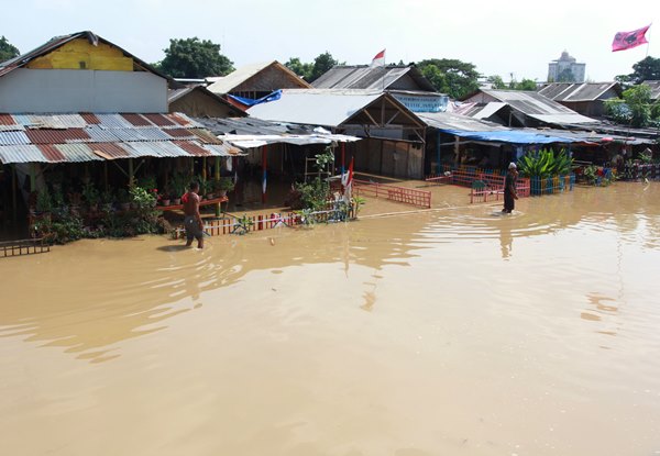  Antisipasi banjir, Tanggul 600 Meter Dibangun di Cisadane
