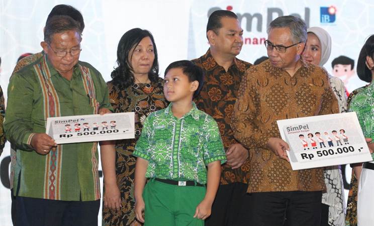  Aksi Pelajar Indonesia Menabung
