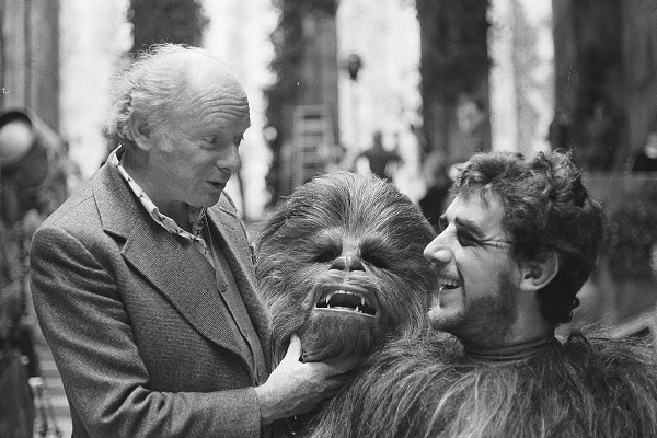  Aktor Pemeran Chewbacca dalam Film Star Wars Meninggal Dunia