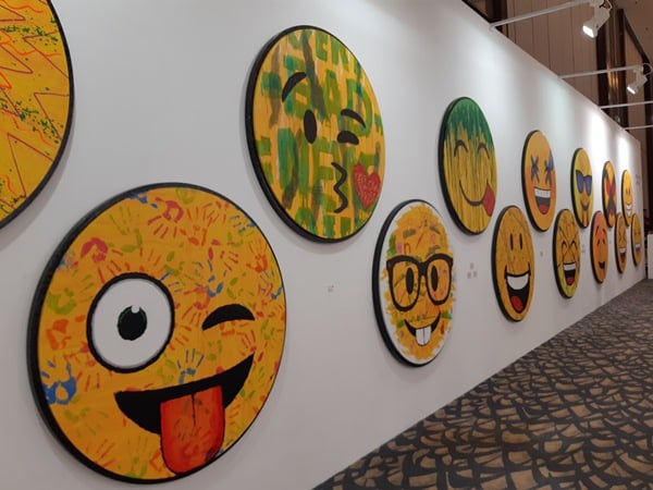  Emoticon Tiga Dimensi di Pameran Art Momen 