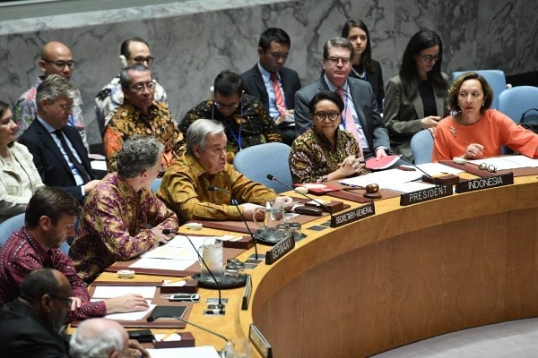  Beragam Motif Batik Warnai Sidang Dewan Keamanan PBB yang Dipimpin Indonesia