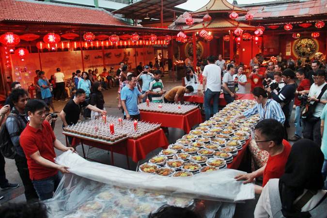  Toleransi Beragama, Warga Tionghoa Siapkan Hidangan Gratis Buka Puasa