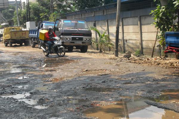  Jelang Mudik, Banyak Jalan di Cianjur Berlubang