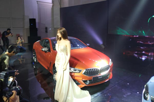  All-New BMW Seri 8 Coupé Mengaspal, Ini Harga & Spesifikasi