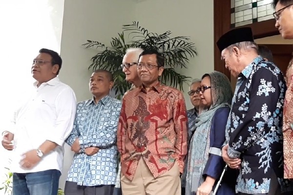  Kubu Prabowo-Sandi Enggan ke MK, Mahfud MD Sebut Ini Konsekuensinya