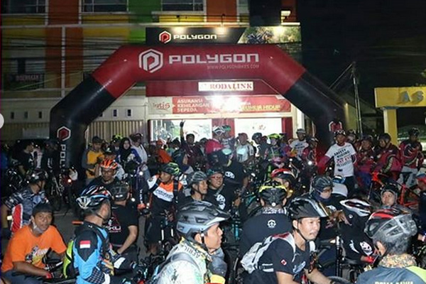  Bikin Tetap Bugar Puasa, Jaringan Toko Sepeda Rodalink Gelar Night Ride