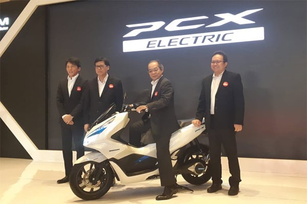  Gesits Sudah Dipasarkan, Honda PCX Electric Tetap Direntalkan
