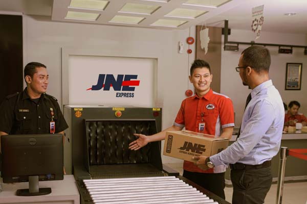  JNE Semarang: Pengiriman Paket Didominasi Produk Fesyen dan Sembako