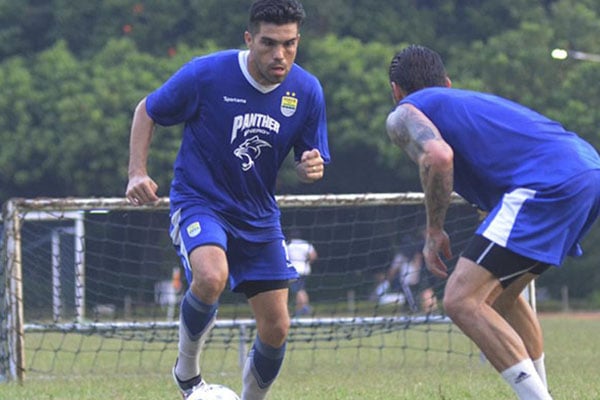  Sriwijaya FC Memburu Bek Persib Fabiano Beltrame