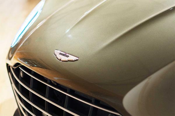  Aston Martin Luncurkan Mobil Klasik James Bond