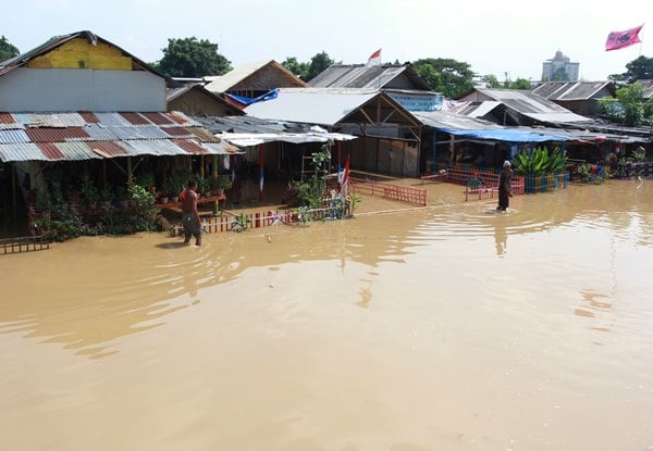  Jalan Raya Denpasar-Gilimanuk & Rumah Warga Terendam Banjir