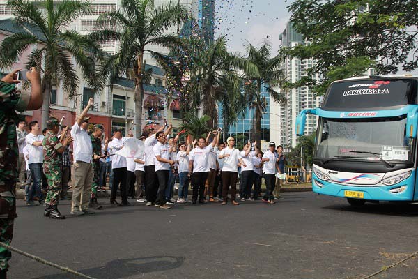  Arwana Mudik Bersama dengan Pelanggan Setia