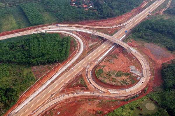  Trafik Tol Batang-Semarang Terkerek Arus Mudik