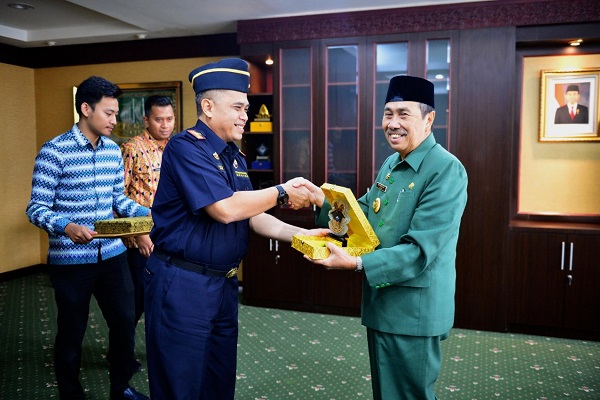  Tingkatkan Sinergi Antar Instansi, Bea Cukai Kunjungi Gubernur Riau