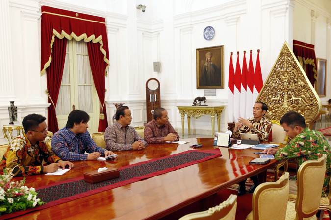  Presiden Jokowi Menerima Kunjungan Tim Bisnis Indonesia di Istana Merdeka