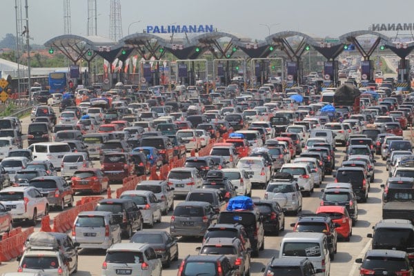  KABAR PASAR 31 MEI: Tokoh Muda Warnai Kabinet, Tol Trans Jawa Diserbu Pemudik