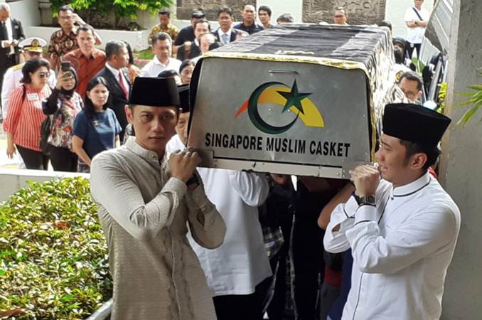  AHY dan Ibas Usung Keranda Jenazah Ani Yudhoyono